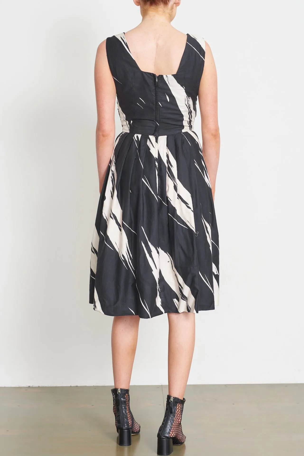 1980's Fit and Flare dress - Vintage