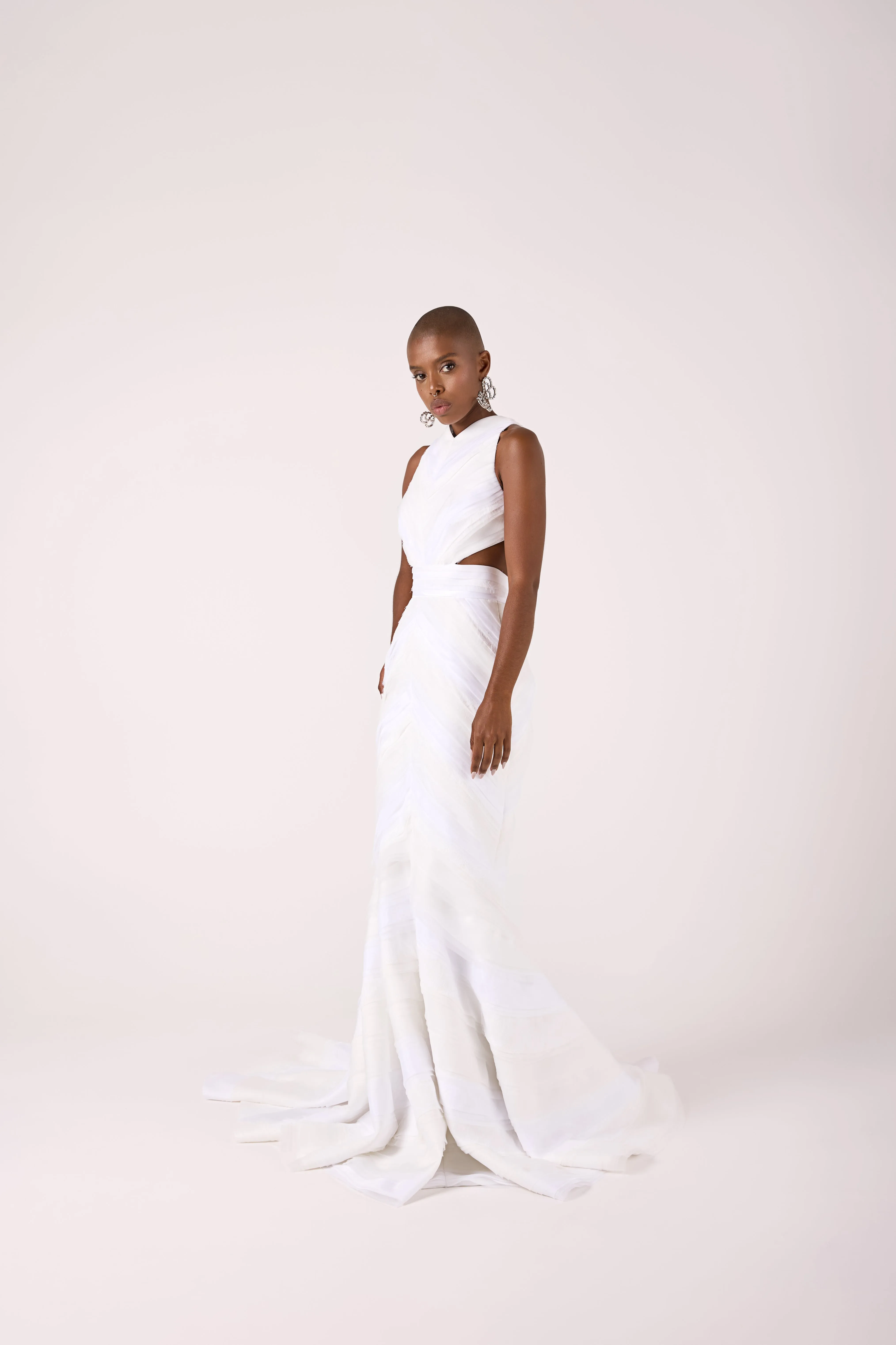 Elegant Trumpet Dress with Open Waist and Multi-Layered Lace