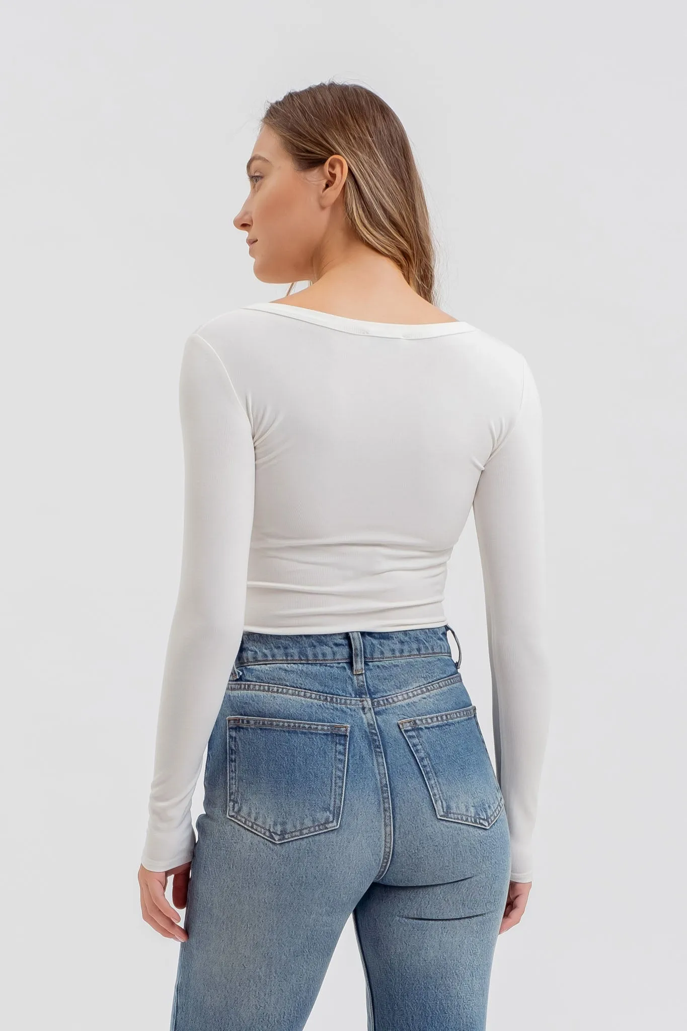 SCOOP NECK LONG SLEEVE HENLEY KNIT TOP