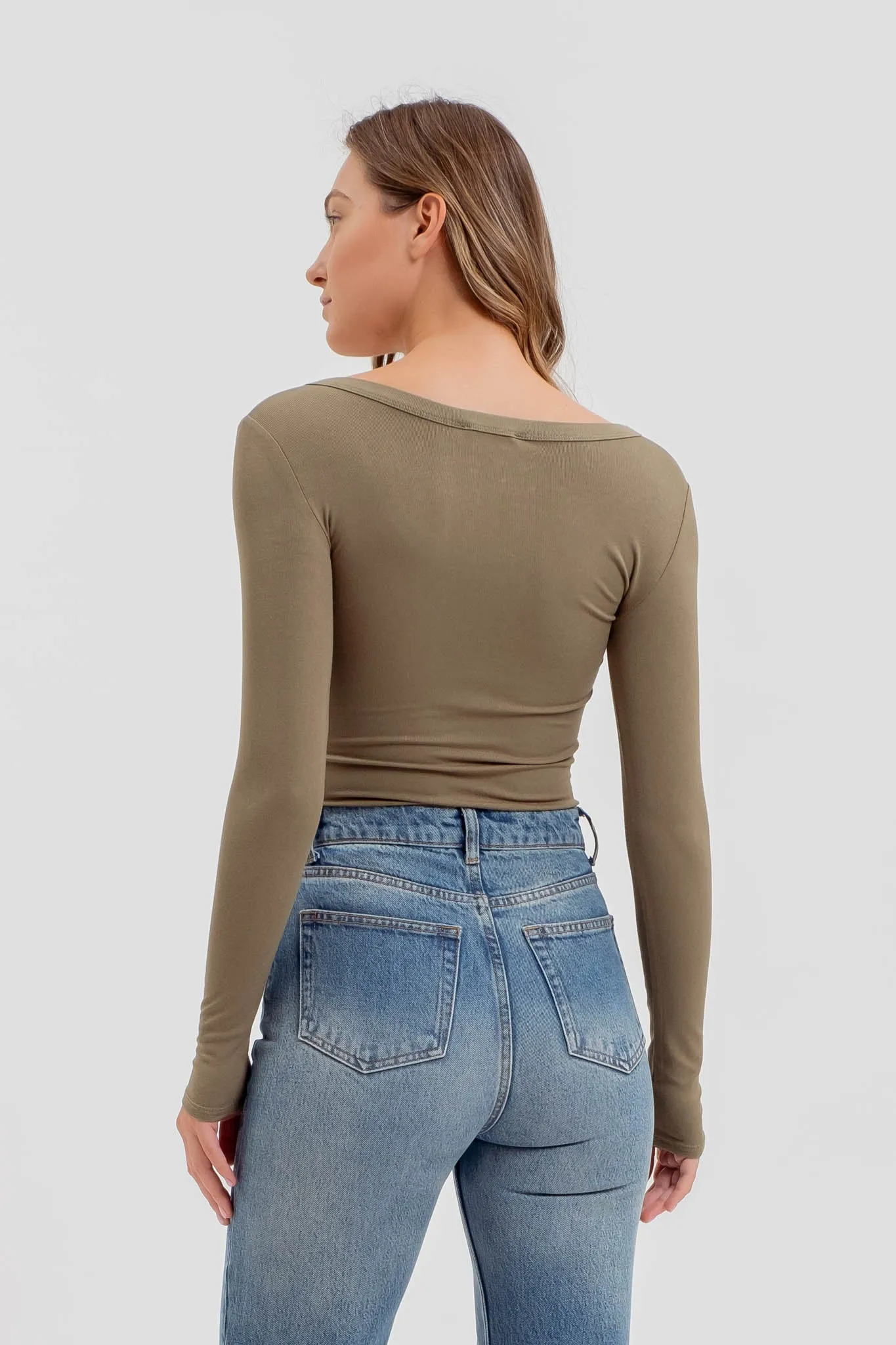 SCOOP NECK LONG SLEEVE HENLEY KNIT TOP